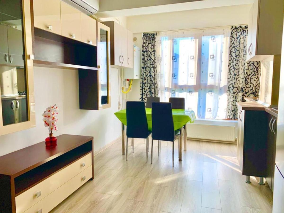 Elyse Comfortable Apartment Close To Palas Mall 雅西 外观 照片