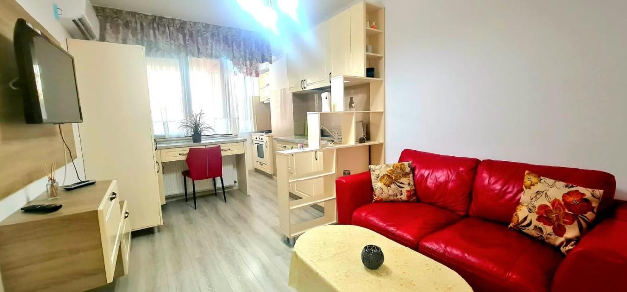 Elyse Comfortable Apartment Close To Palas Mall 雅西 外观 照片